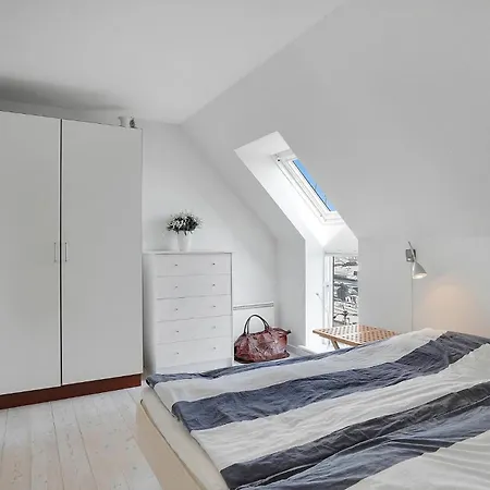 1 Bedroom Beautiful Home In Glesborg * Glesborg
