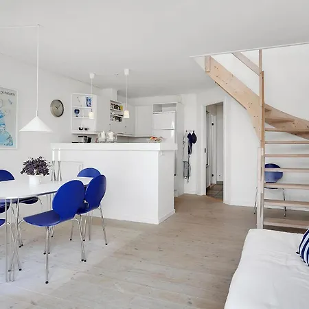 1 Bedroom Beautiful Home In Glesborg *