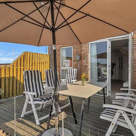 1 Bedroom Beautiful Home In Glesborg
